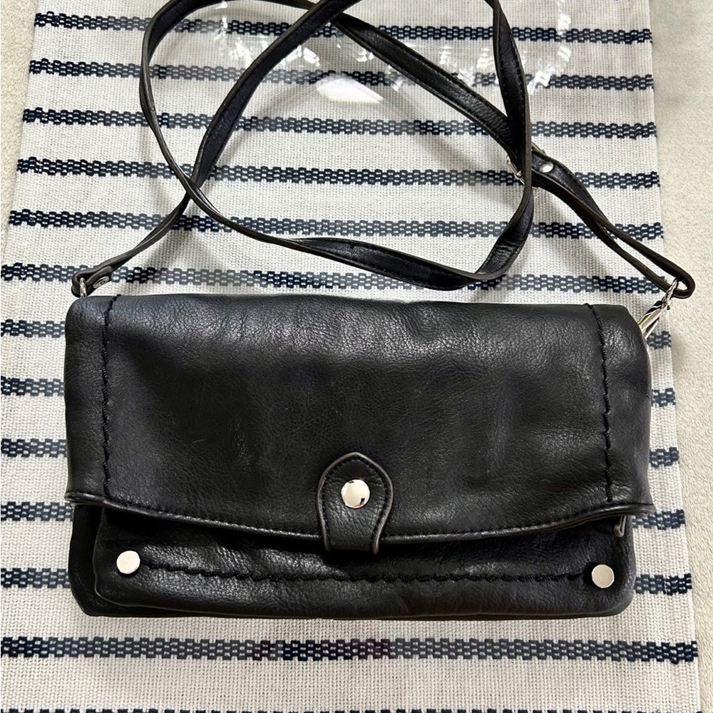 BLACK LEATHER CROSSBODY